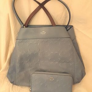 Coach Shoulder Bag w/Wallet (blue)